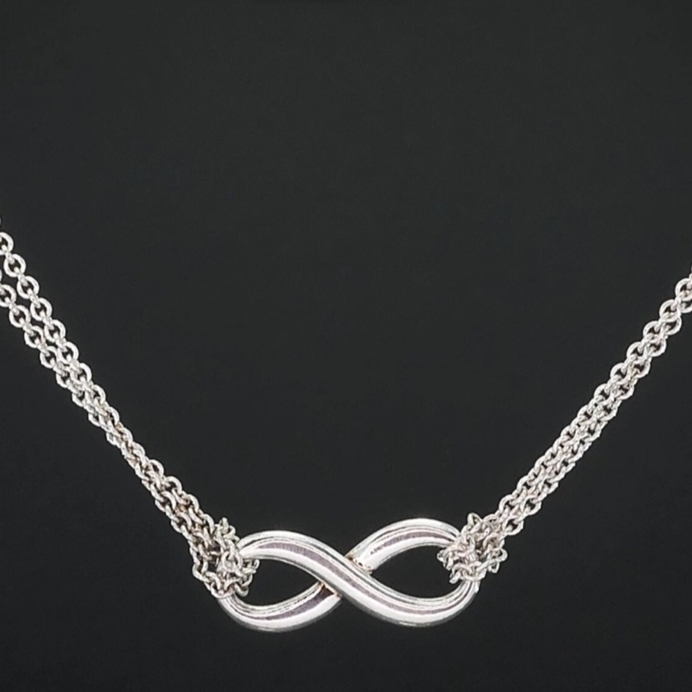 Full inclusion🌼🌸Tiffany & Co. Infinity Silver Necklace W/ Pouch-No callouts- - Picture 7 of 11